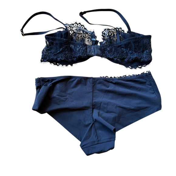 LA PERLA LINGERIE SET LUXURY SEXY FEMININE UNDERWIRE BRA MID RISE BRIEF LACE NEW - Picture 3 of 12